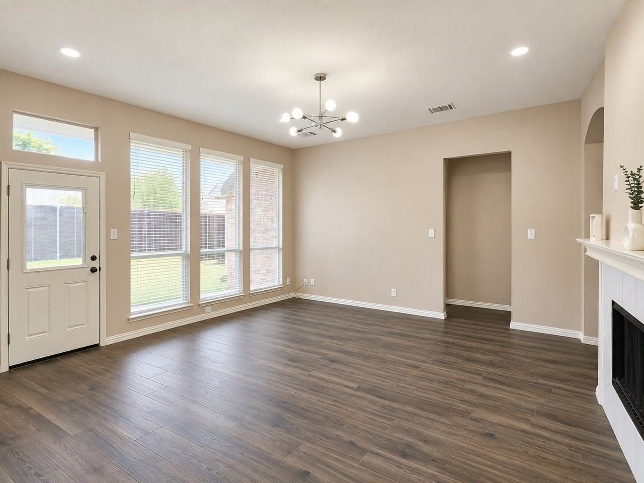 11701 Amber Valley Dr - Photo 6 of 18