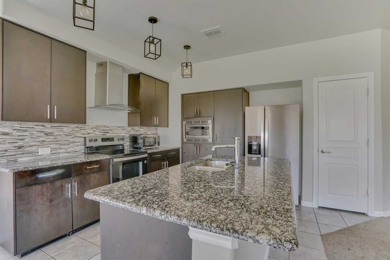816 Oriel Cir - Photo 4 of 13