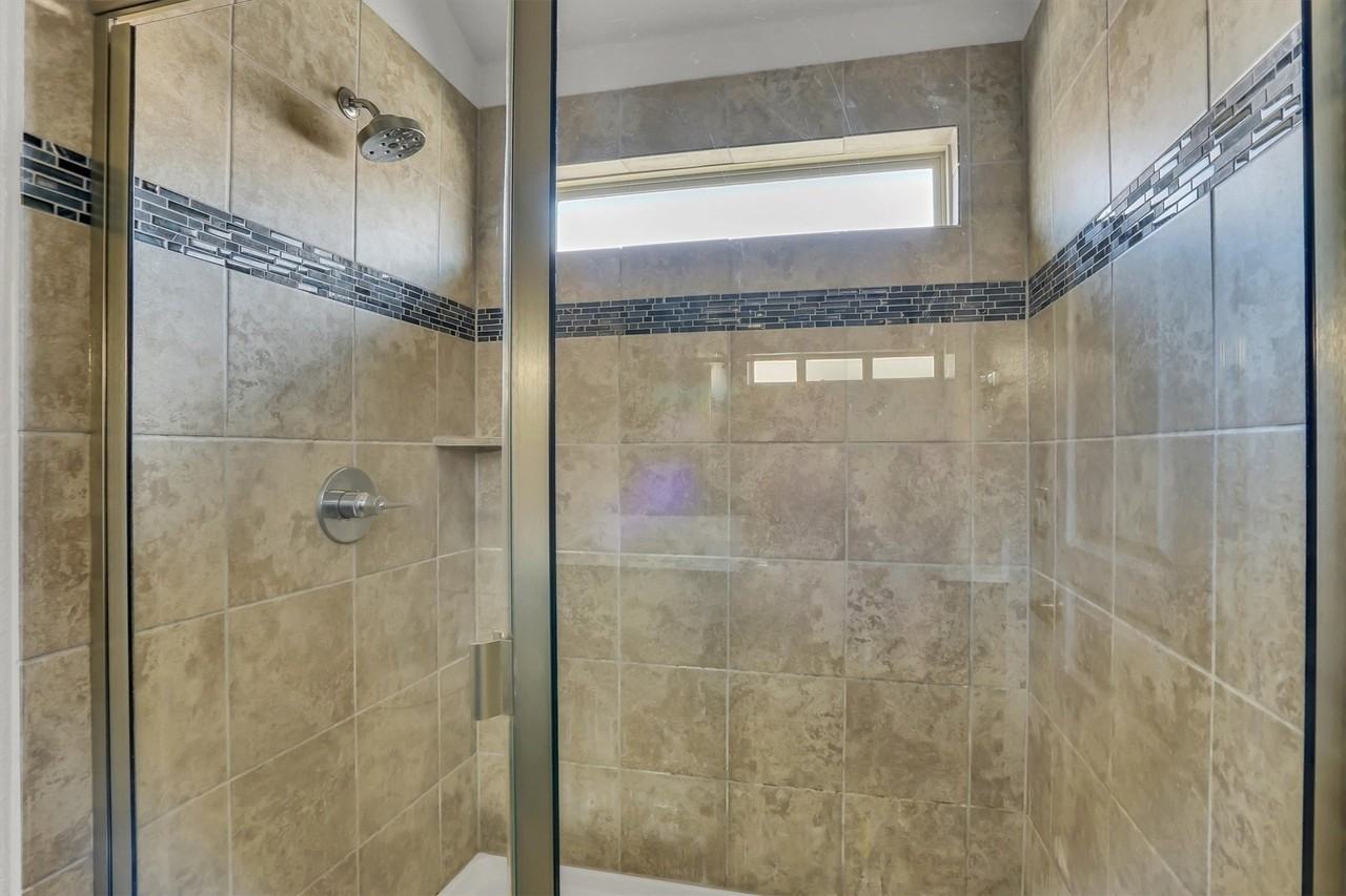 816 Oriel Cir - Photo 6 of 13