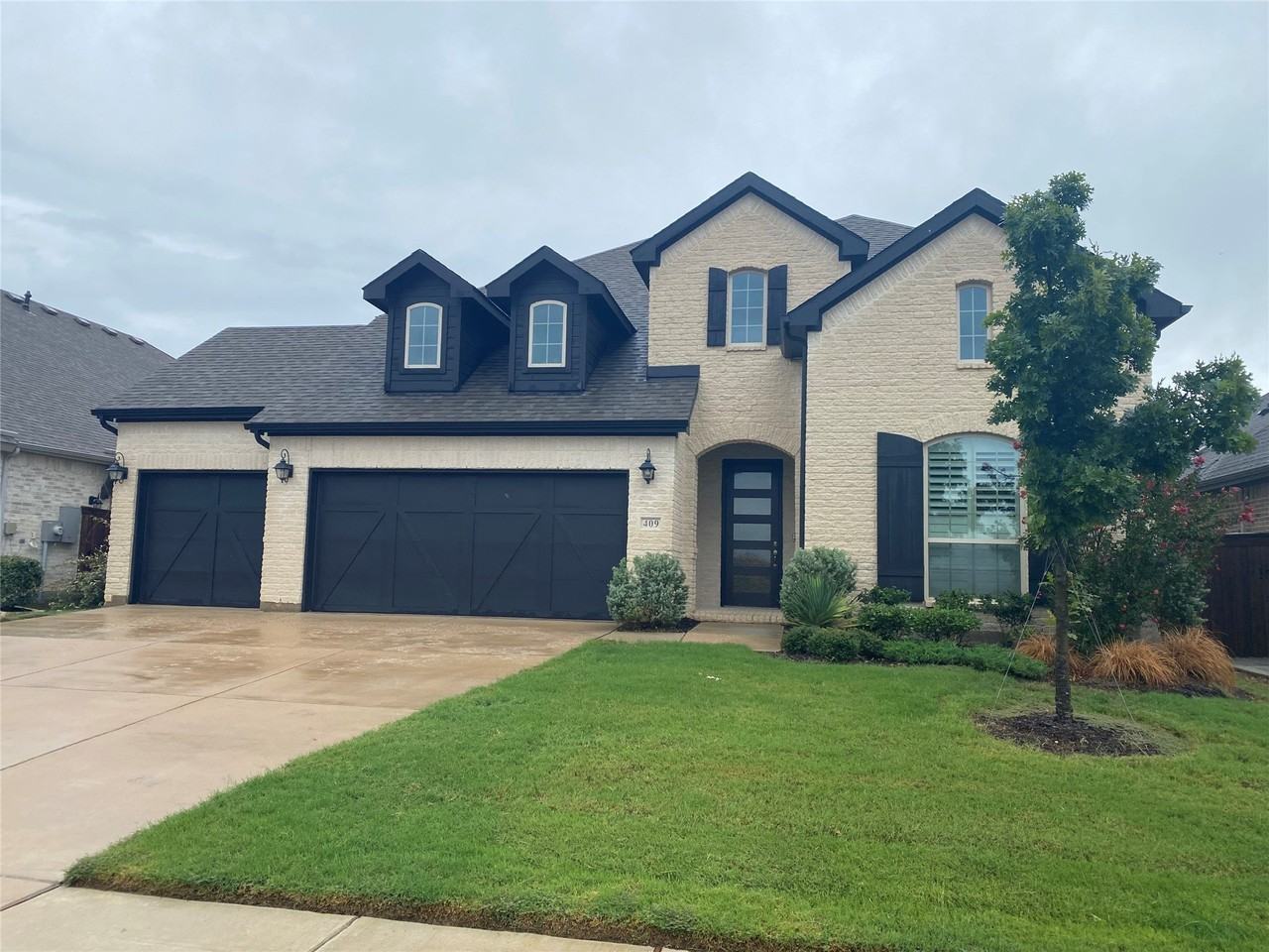409 Caddo Ridge Ln - Photo 2 of 39