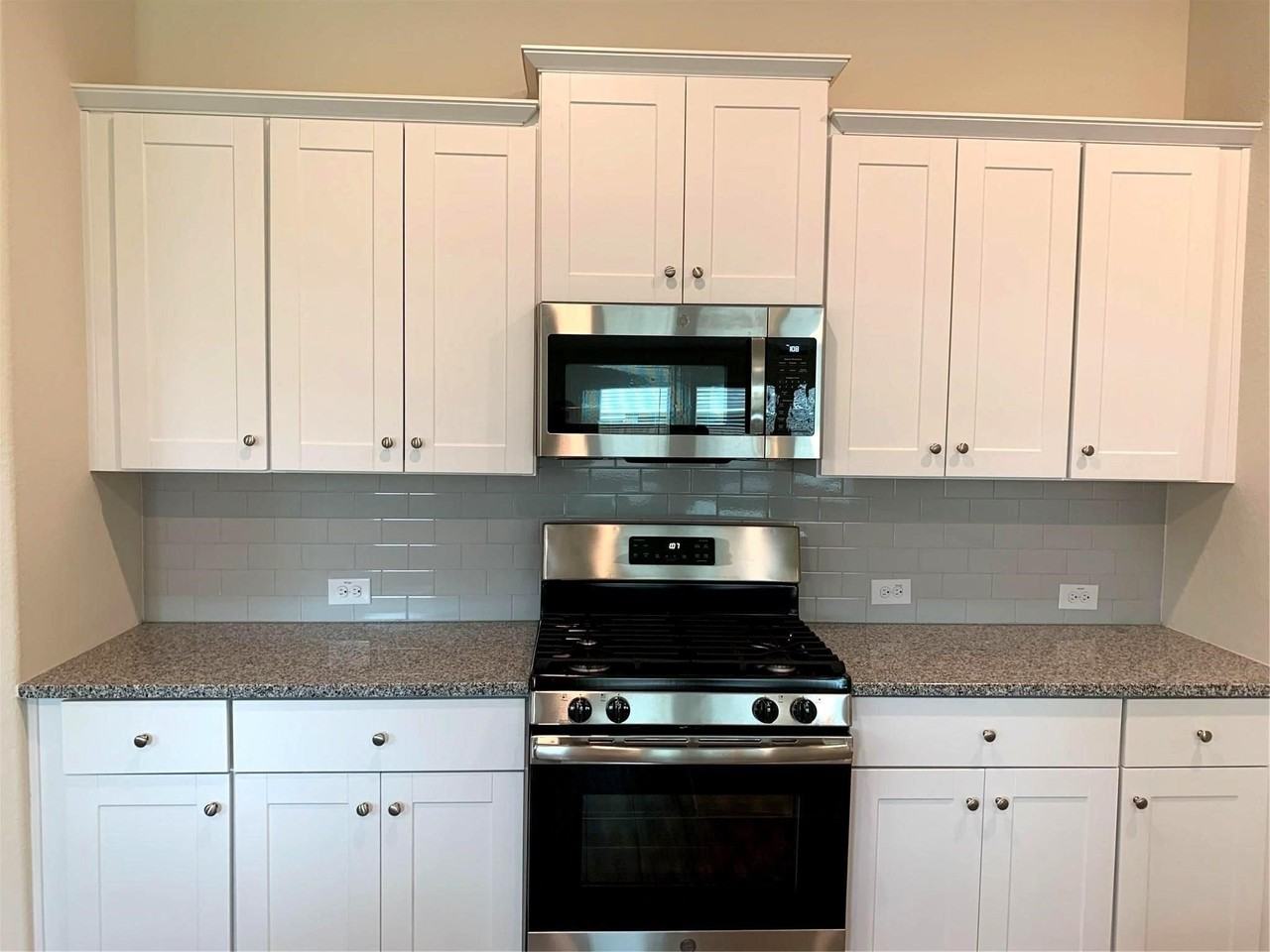 2449 Evening Stone Dr - Photo 7 of 31