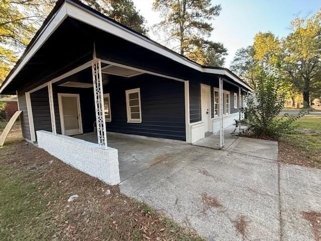 900 Tillman Dr - Photo 5 of 18