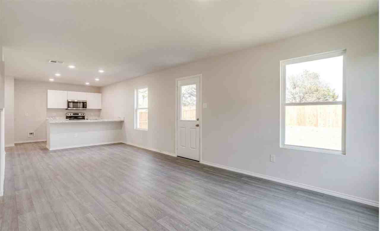117 Cooper Dr - Photo 4 of 7