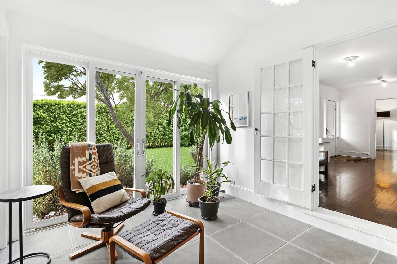 44 Little Plains Rd - Photo 5 of 23
