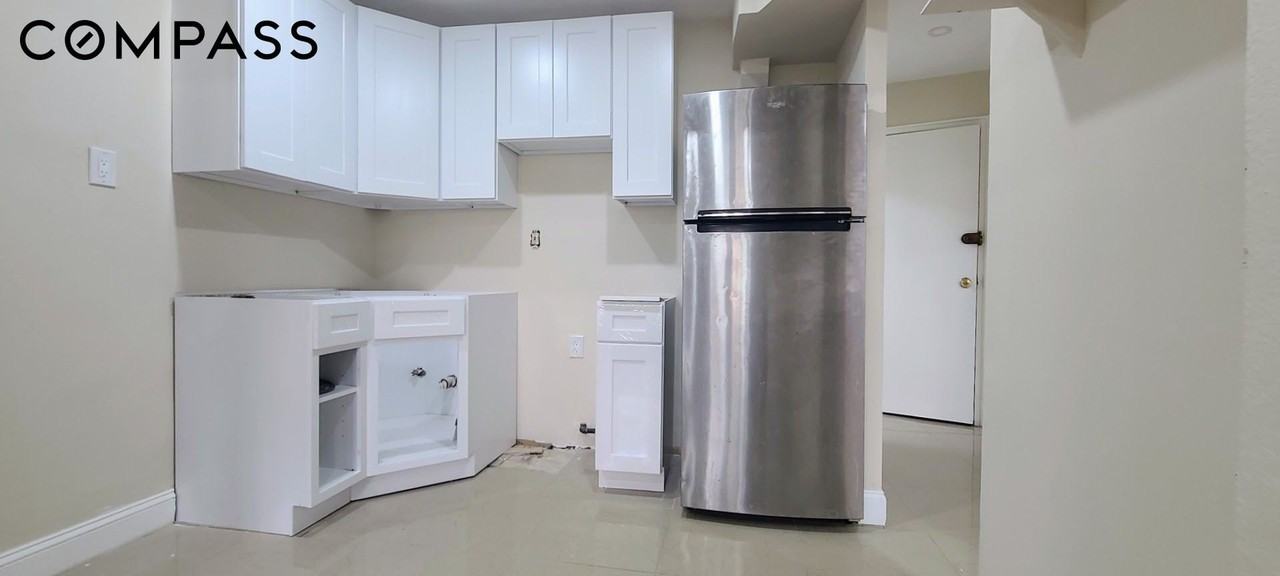 2119 76th St #1 - Photo 4 of 12