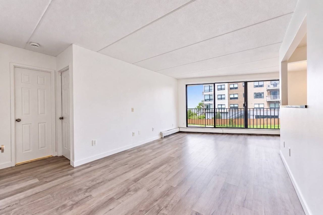 1155 Warburton Ave #2A - Photo 3 of 40