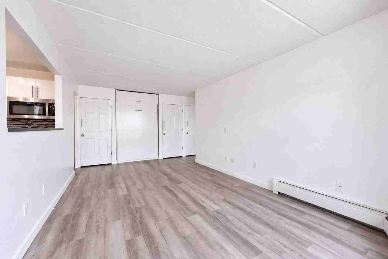 1155 Warburton Ave #2A - Photo 4 of 40