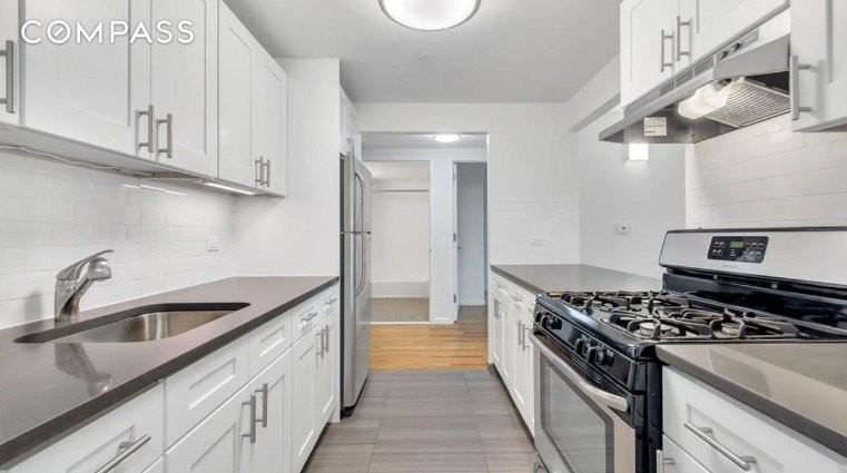 265 Van Brunt St #2A - Photo 2 of 5