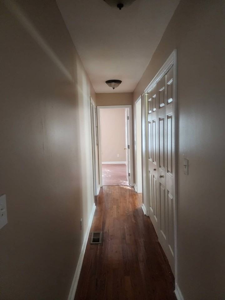 1006 Martin St Se - Photo 6 of 30