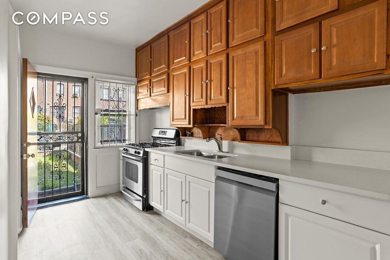 3439 75th St #TH - Photo 4 of 15