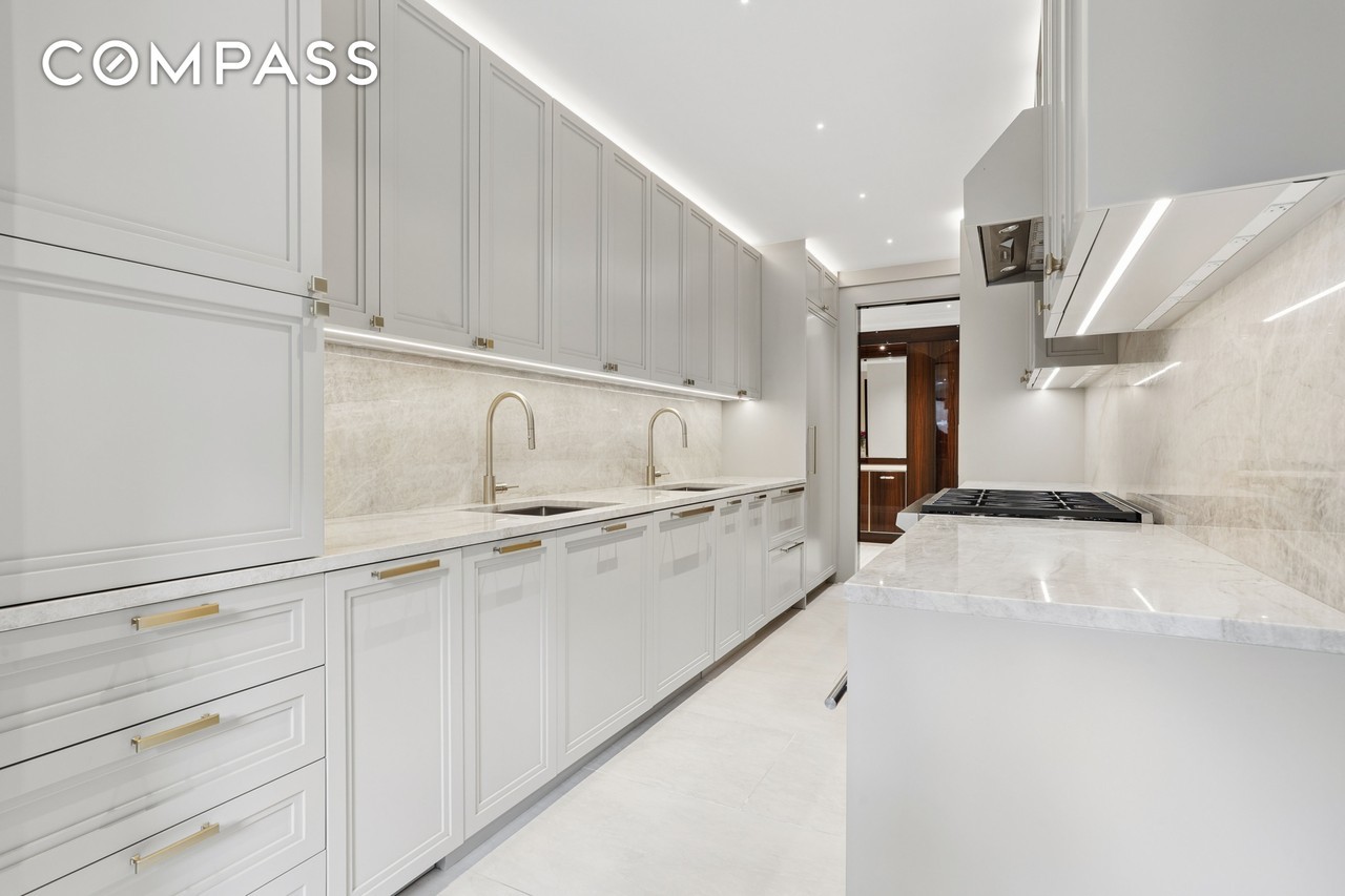923 5th Ave #4A - Photo 6 of 11