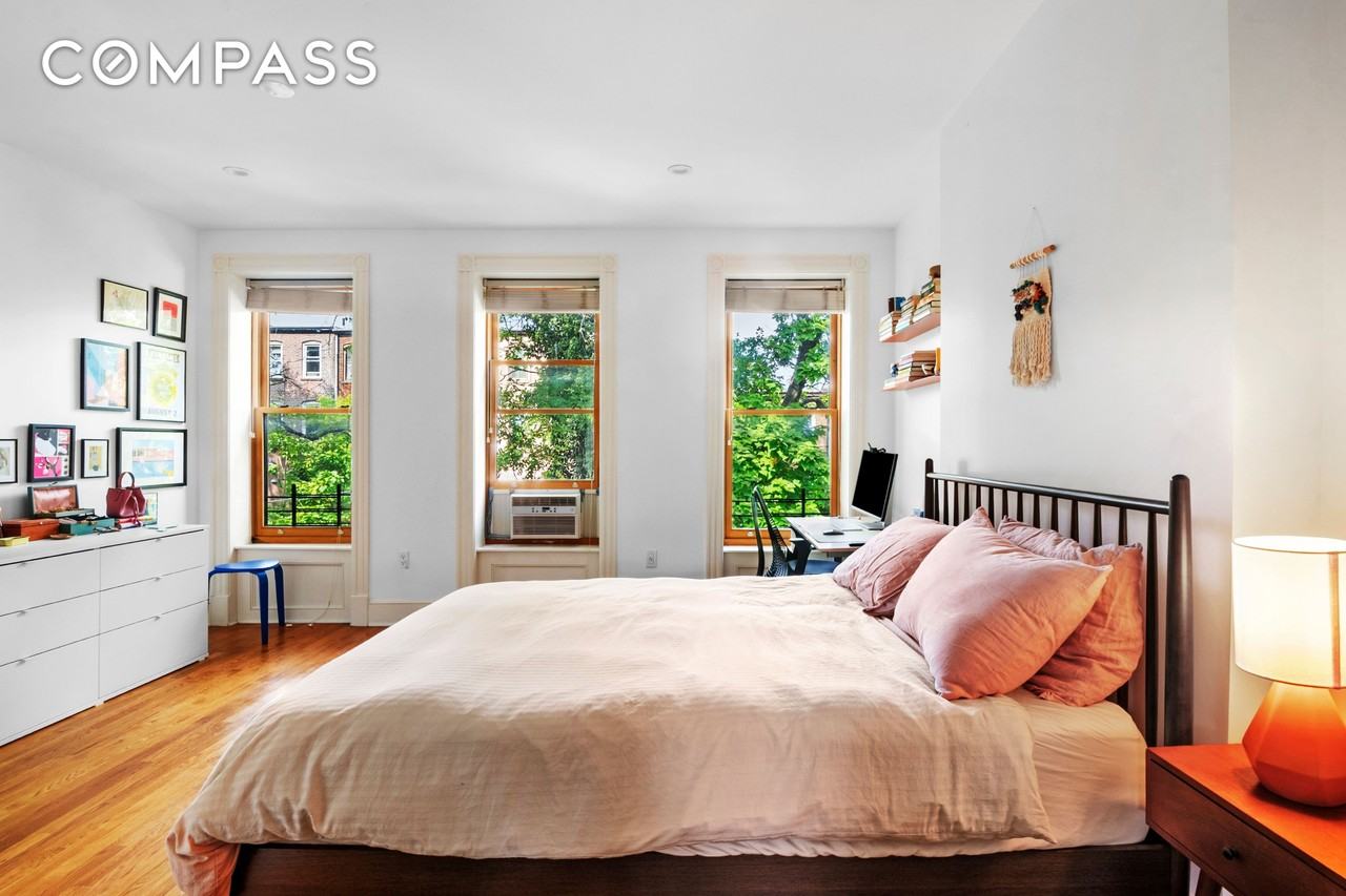 561 Halsey St #2 - Photo 4 of 11