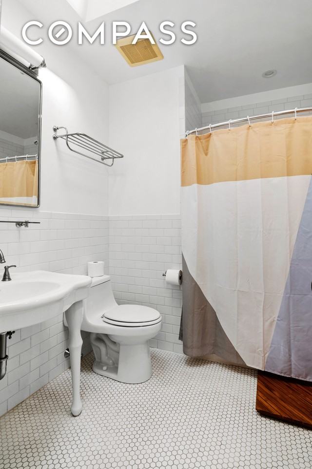 561 Halsey St #2 - Photo 5 of 11