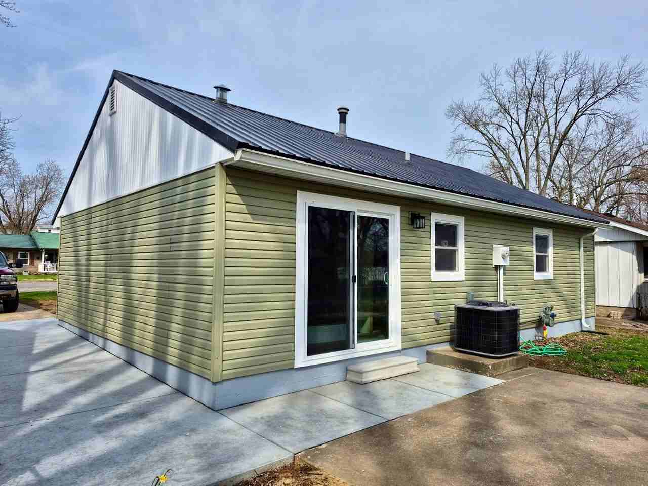 620 19th St - Photo 3 of 28