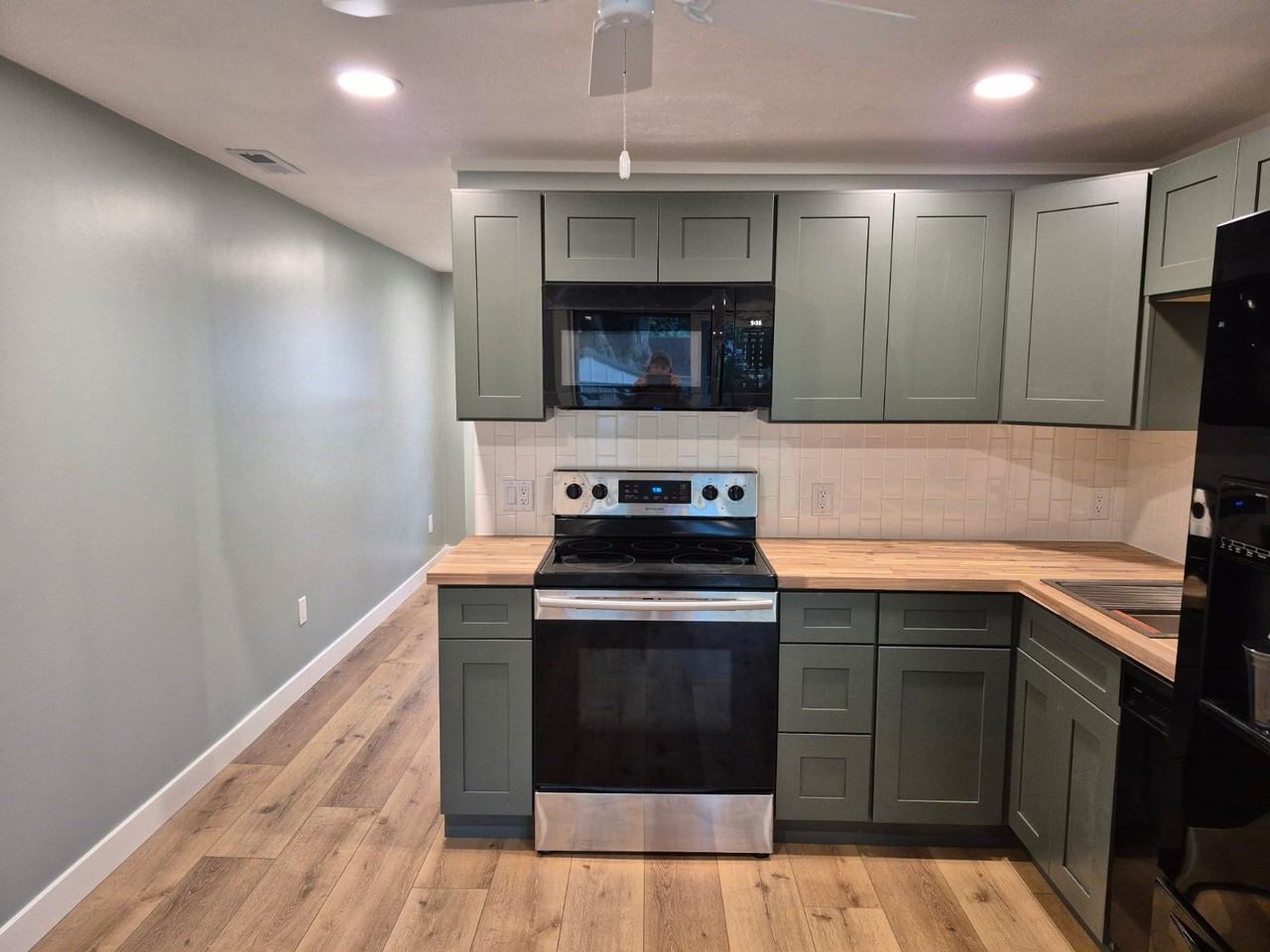 620 19th St - Photo 6 of 28