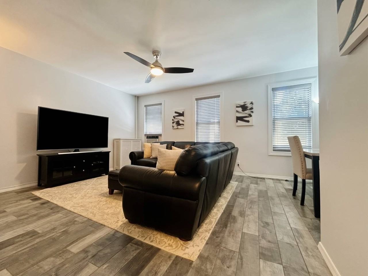 2514 E 19th St - Photo 2 of 7