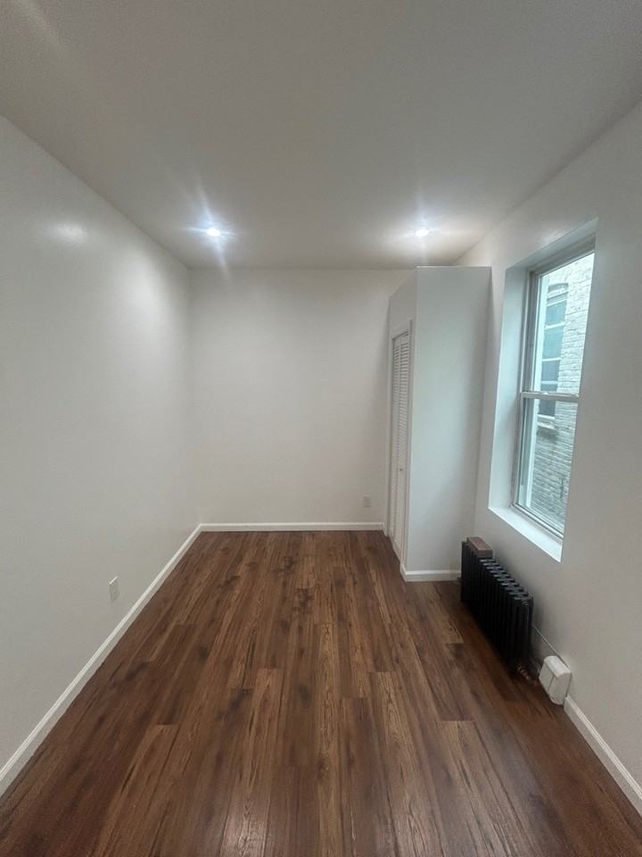 1220 Saint Lawrence Ave #2 - Photo 3 of 4