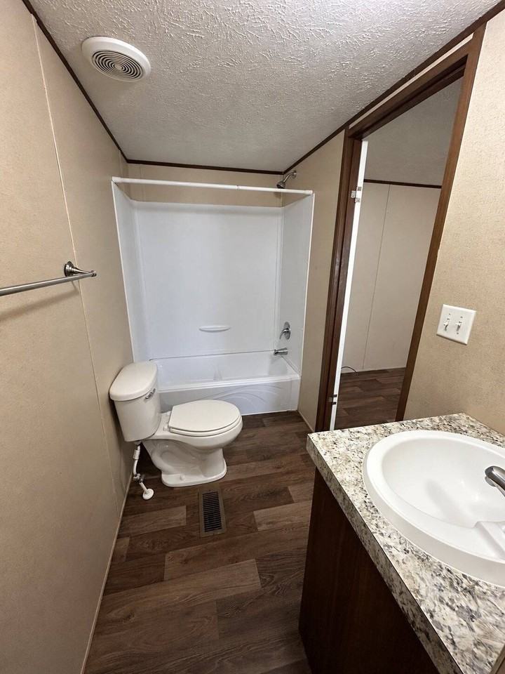 1505 Nancys Dr - Photo 2 of 10