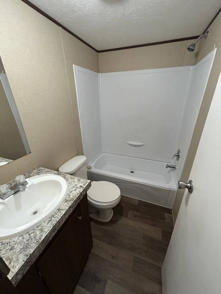 1505 Nancys Dr - Photo 4 of 10