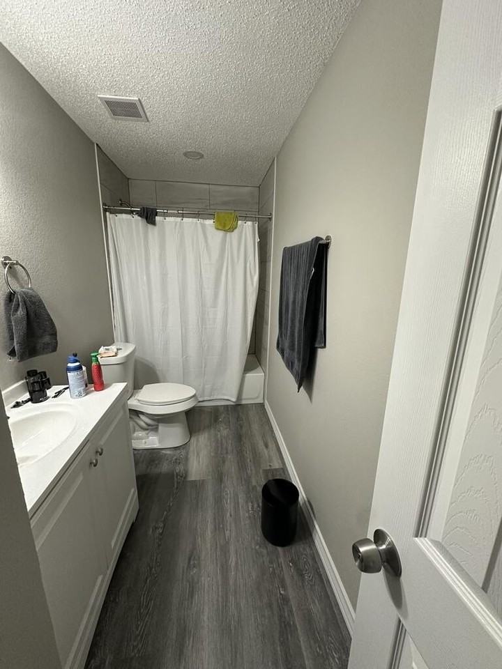 4008 Vicky St - Photo 6 of 14
