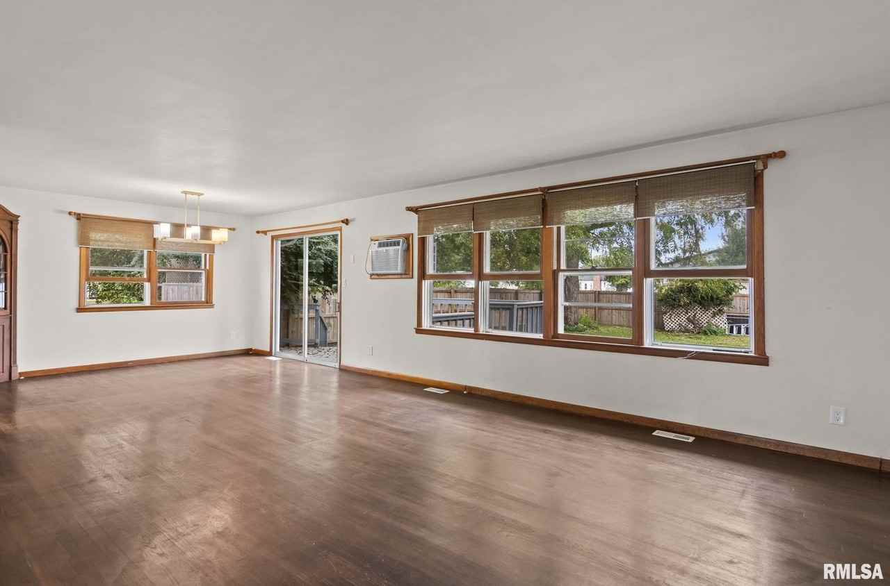113 W Walnut St - Photo 6 of 47