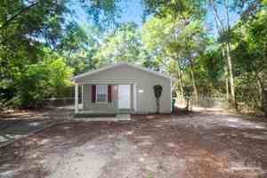featured image of 4121 Woodfin Cir