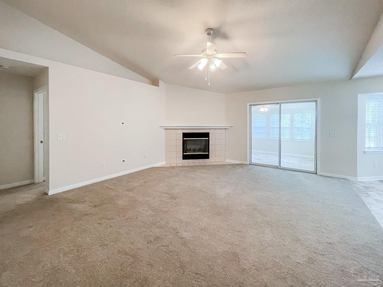 2533 Jibe Dr - Photo 6 of 33