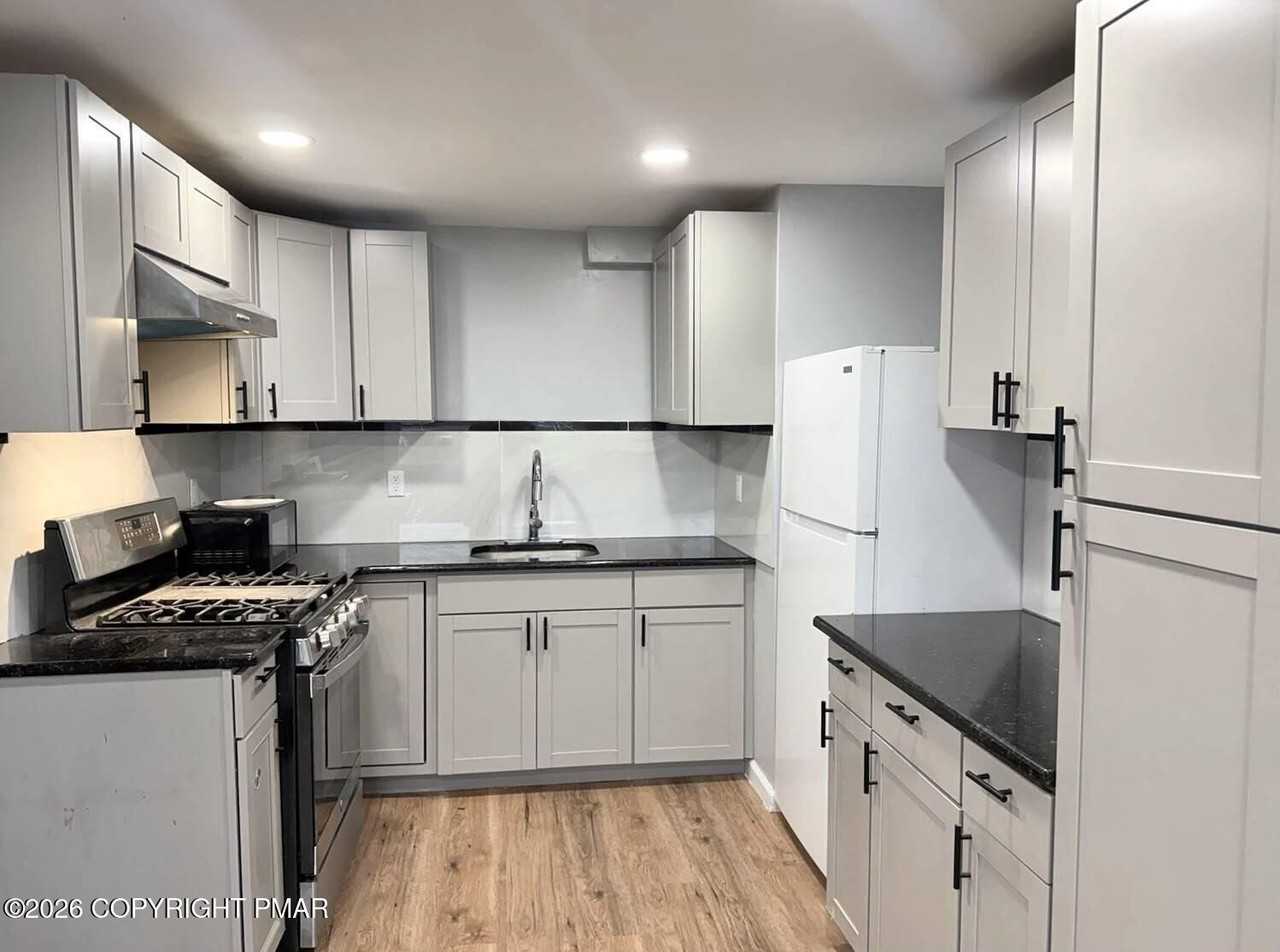 414 15th Ave #1 - Photo 5 of 19