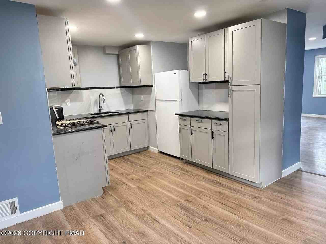 414 15th Ave #1 - Photo 6 of 19