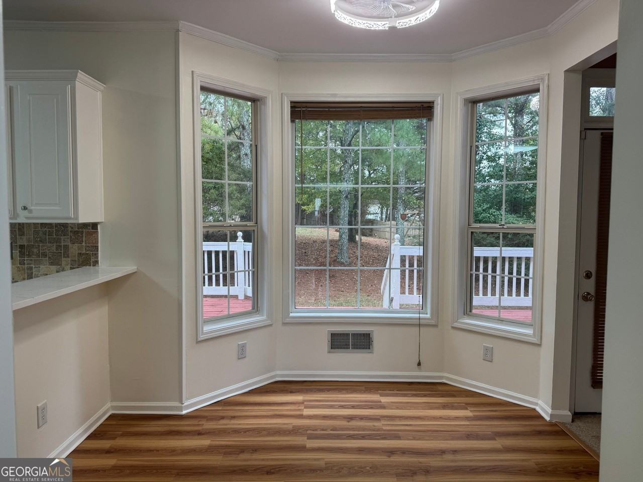 135 Saddle Ridge Way - Photo 5 of 8