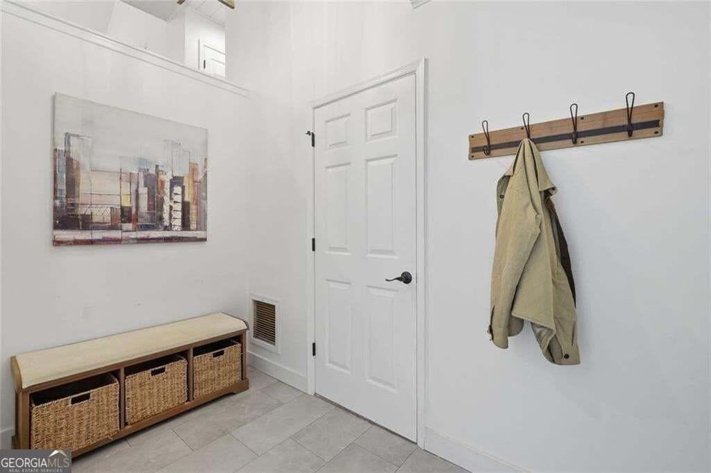 1098 Creatwood Pl Se - Photo 5 of 32