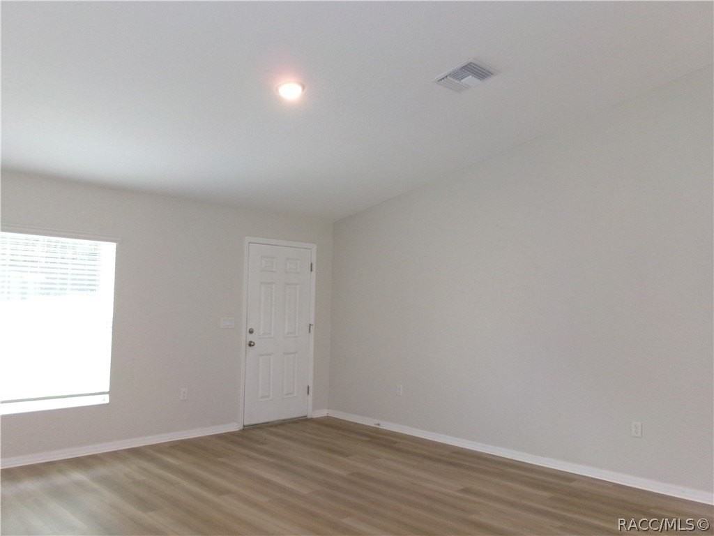 6617 E Holly St - Photo 2 of 33