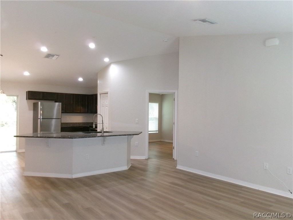 6617 E Holly St - Photo 6 of 33