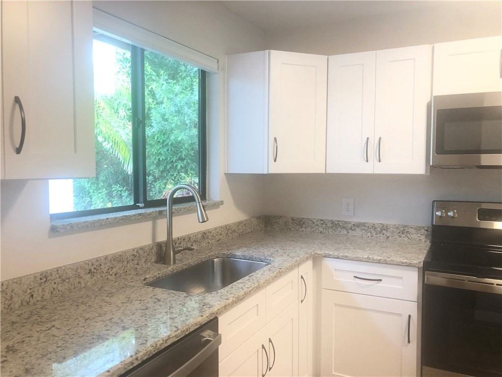 1586 43rd Ave #1 - Photo 5 of 10