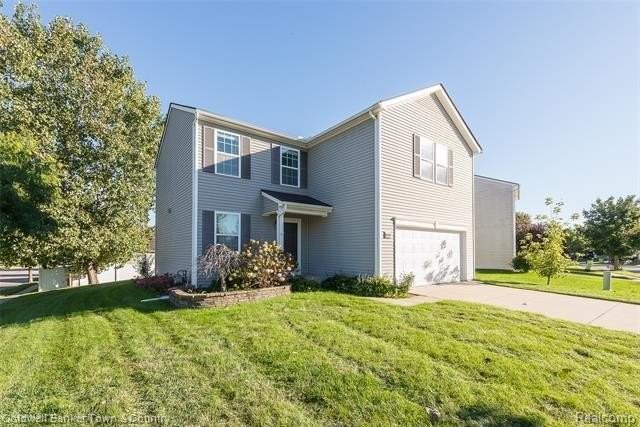8401 Walnut Hl - Photo 2 of 30