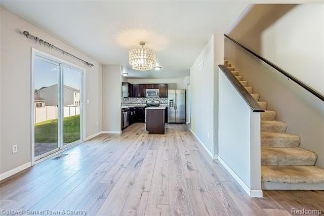 8401 Walnut Hl - Photo 5 of 30