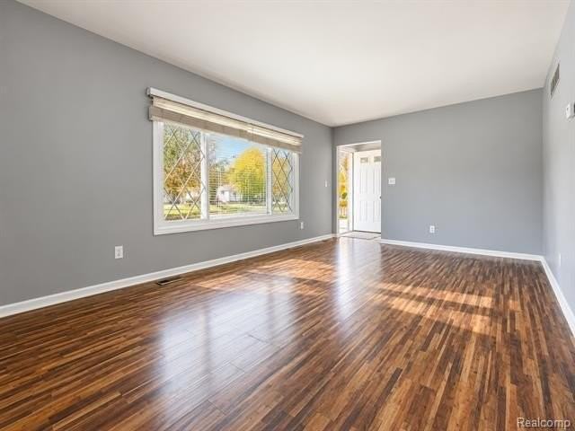 21761 Middlebelt Rd - Photo 6 of 21
