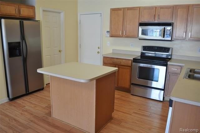 11846 Farmington Rd - Photo 3 of 20