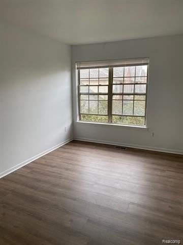 11846 Farmington Rd - Photo 5 of 20