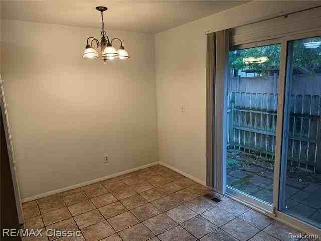 23687 Stonehenge Blvd - Photo 4 of 12