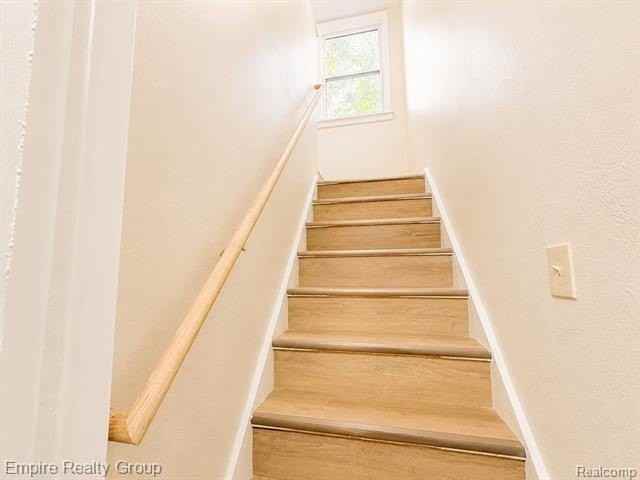 4575 Neff Ave - Photo 4 of 20
