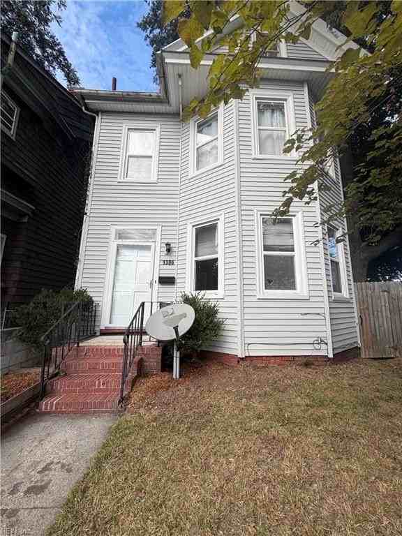 1306 Boissevain Ave