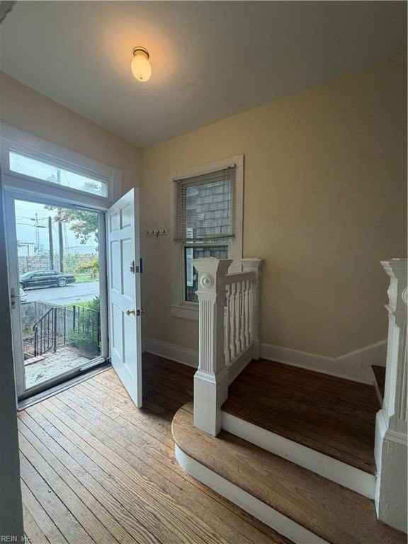 1306 Boissevain Ave - Photo 4 of 30