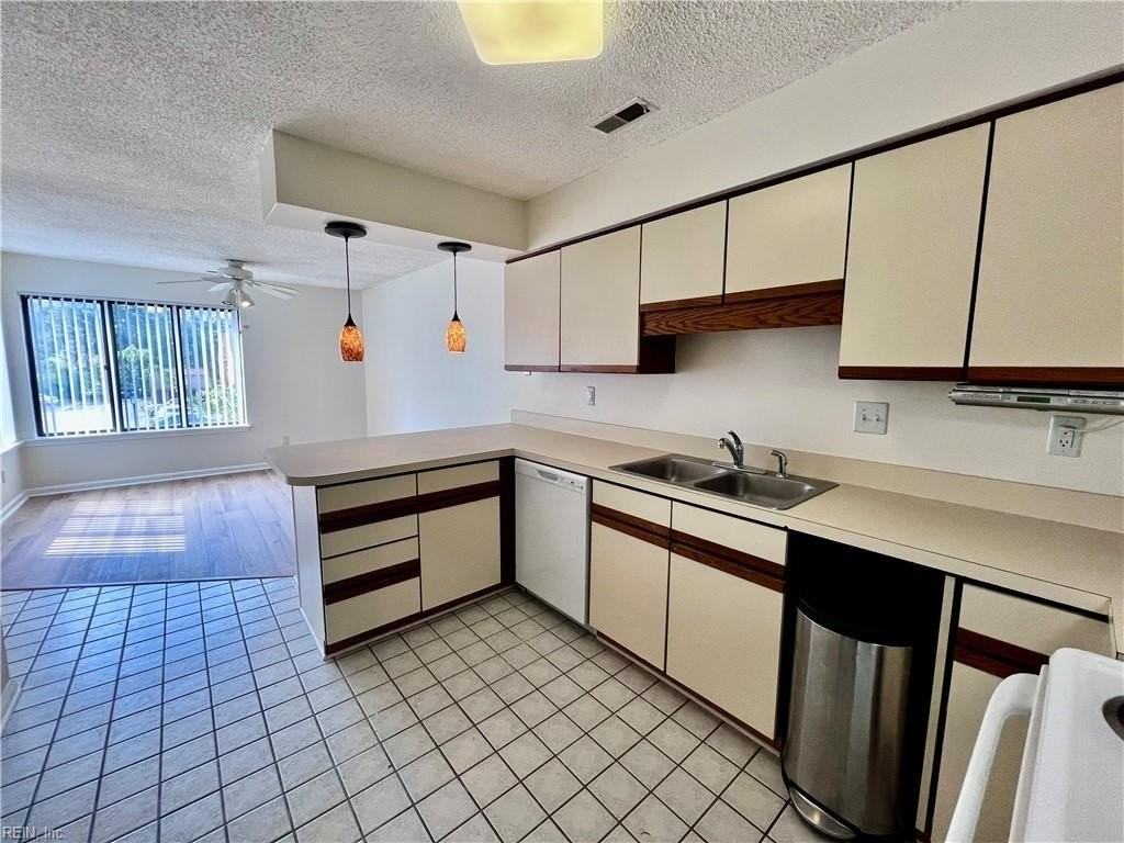 3062 Cape Henry Ct - Photo 6 of 28