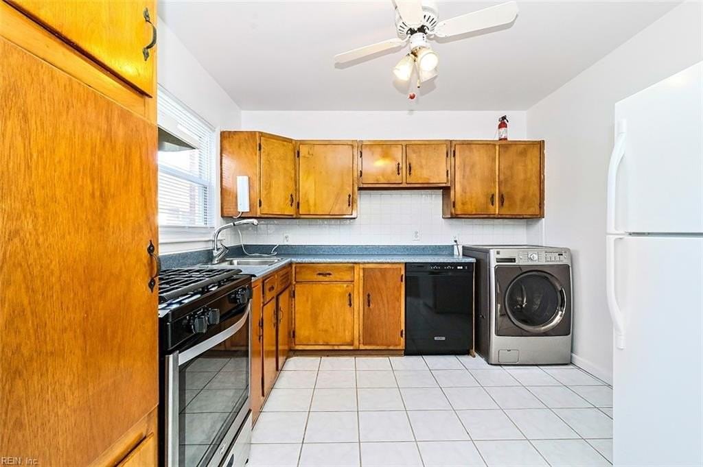 301 Dover Rd - Photo 3 of 9