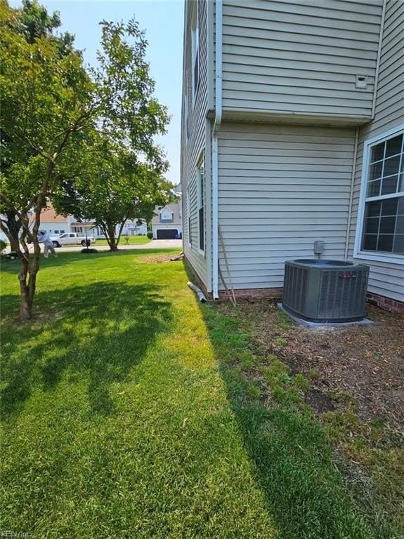 5916 Hampshire Green Street - Photo 2 of 36