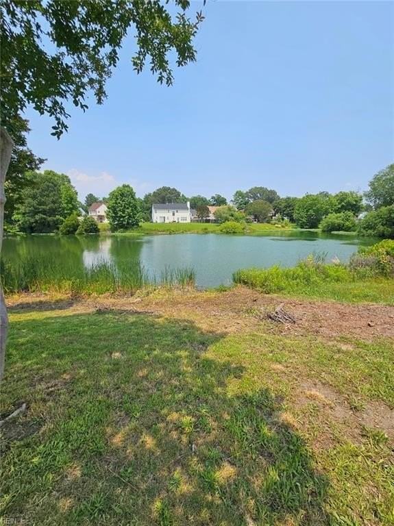 5916 Hampshire Green Street - Photo 3 of 36