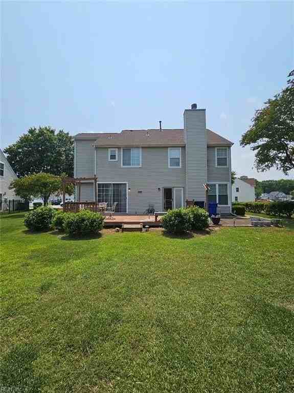 5916 Hampshire Green Street - Photo 5 of 36