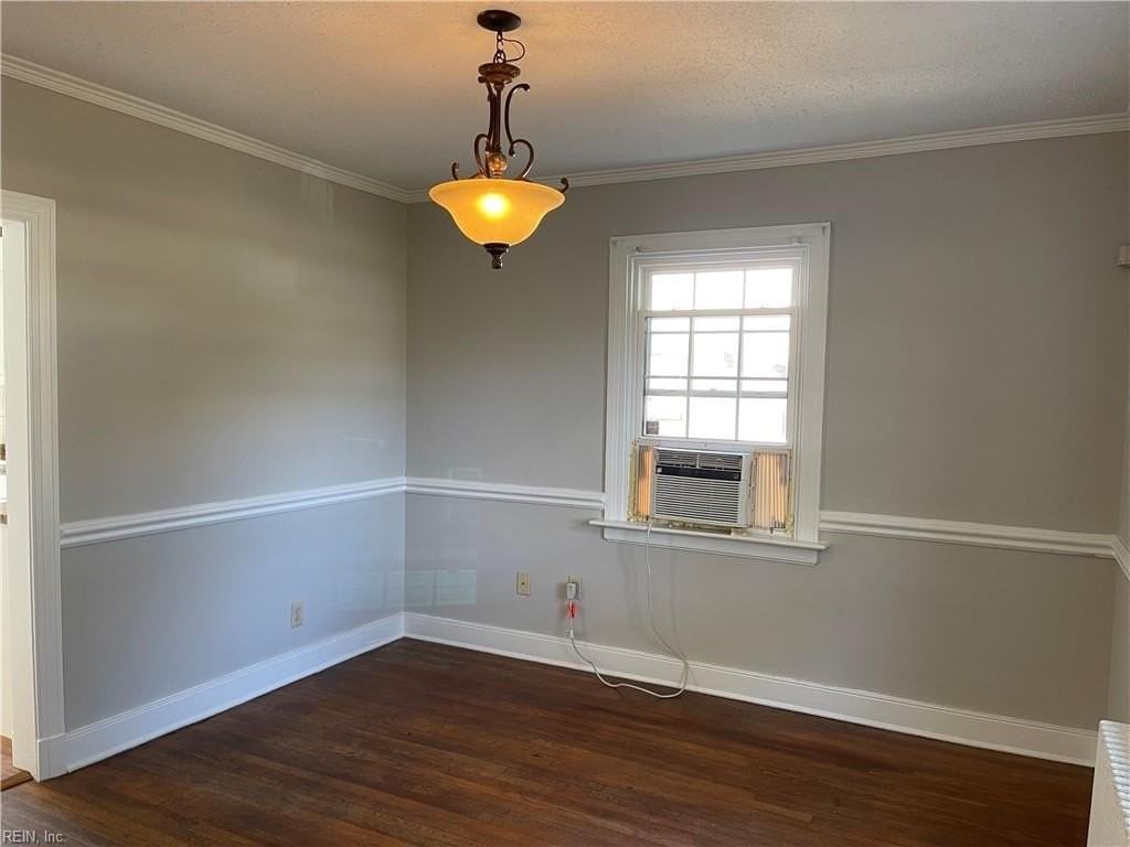8803 Granby St - Photo 5 of 18