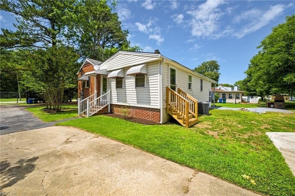 568 Yorktown Rd - Photo 3 of 23